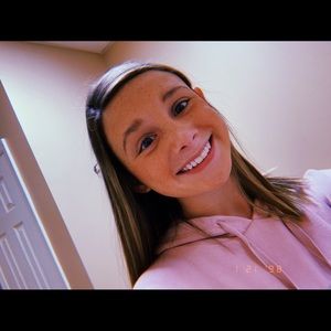 Meet your Posher, Emily